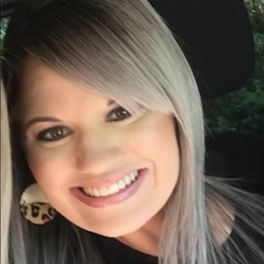 Meet your Posher, Lauren